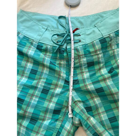 The North Face Board Shorts Women's Size 6 Teal & Green Plaid - Picture 14 of 16